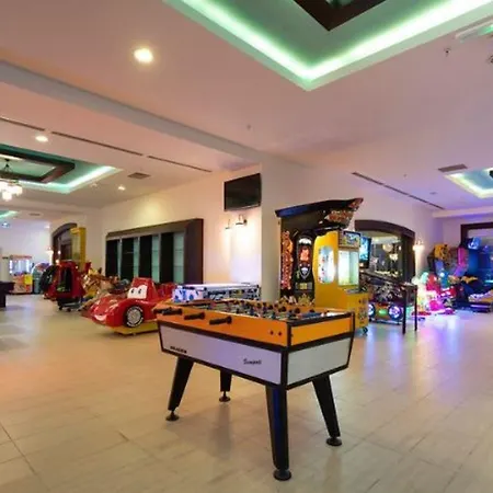 Курортний комплекс Orange County 5*