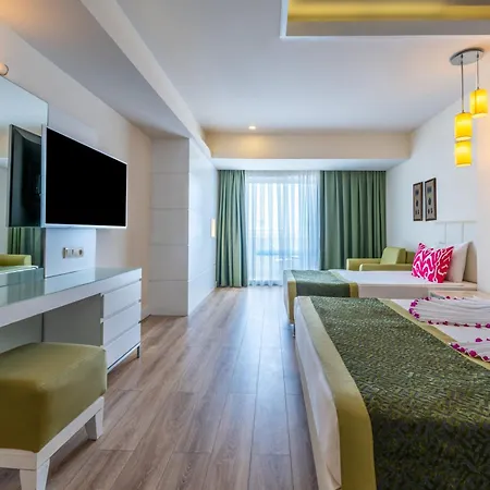 Курортний комплекс Orange County 5*