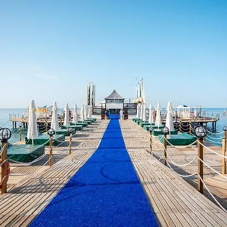 Курортний комплекс Orange County 5*