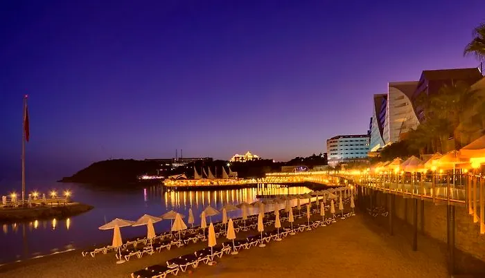 منتجع Orange County 5*